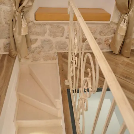 Madonna Della Strada A2 *