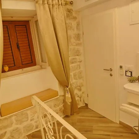 Madonna Della Strada A2 * Dubrovnik